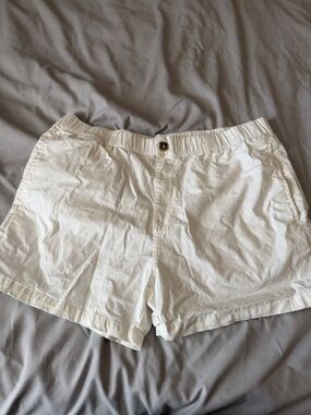 Maamgic Classic White Men’s  Casual Shorts
